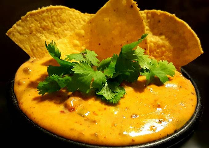 Recipe of Jamie Oliver Mike&#39;s Southwestern Queso Dip