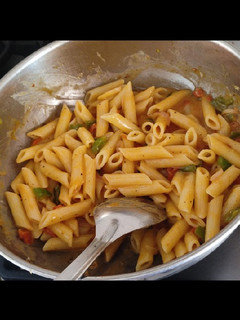 પાસ્તા સલાડ (Pasta Salad Recipe In Gujarati) રેસીપી મુખ્ય ફોટો