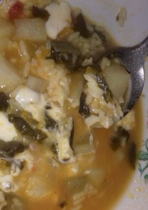 Una foto de Sopa de verduras con arroz 😄