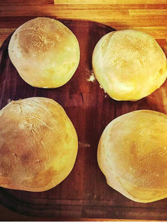 Una foto de Pan de campo en horno de barro