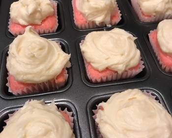 Fast Cooking Methods Strawberry Yogurt Cupcakes with cream cheese frosting Delicious Nutritious