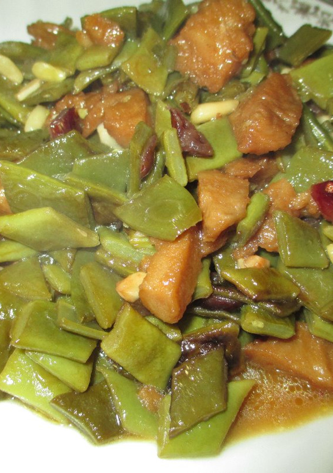 Una foto de Judías verdes planas con seitán - veggie