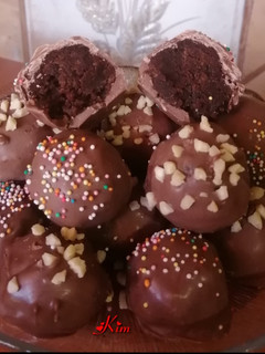 A picture of Microwave Brownie Truffles.