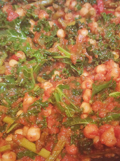 Una foto de Garbanzos con Kale