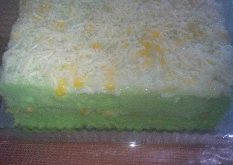 Bolu pandan jasake (jagung santan keju)