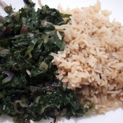 Rice served with spinach A picture of Rice served with spinach.