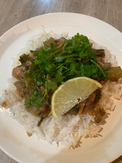 A picture of Coconut peanut butter chicken 🐓.
