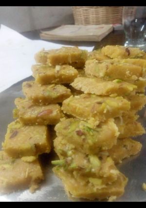 A picture of Besan Ka Halwa.