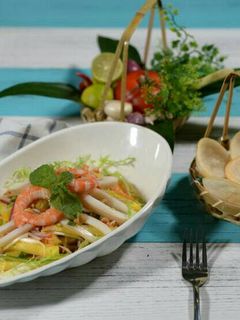 Hình của món Gỏi thơm hải sản.