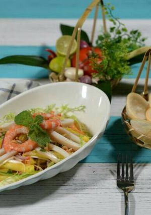 Hình của món Gỏi thơm hải sản.