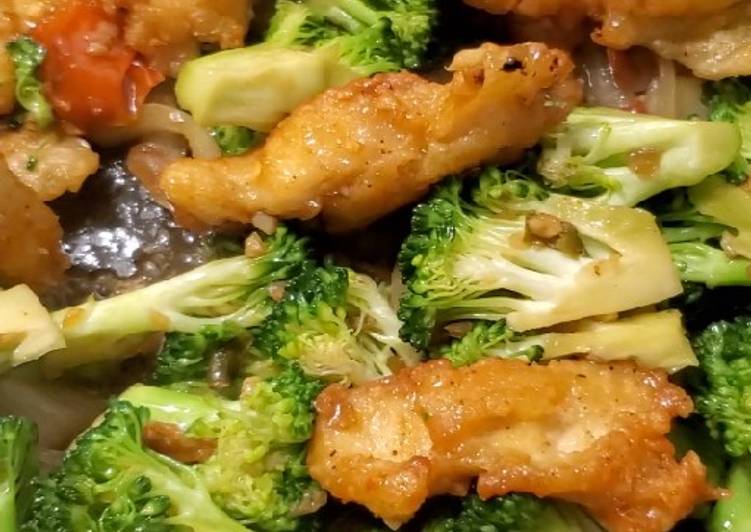 Sauteed Crispy Chicken with Broccoli