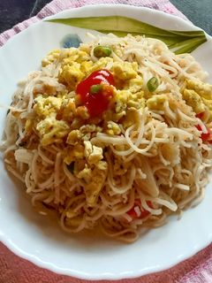 এগ চাউমিন(Egg chow mein recipe in bengali) রেসিপির প্রধান ছবি
