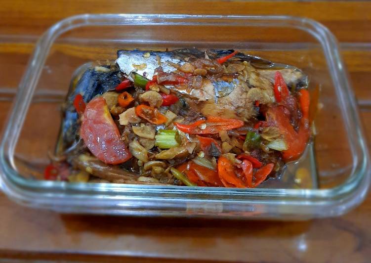 Ikan Tongkol Asem Manis Pedes