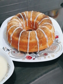 عکسی از دستور کیک ساده با شیرعسلی خانگی