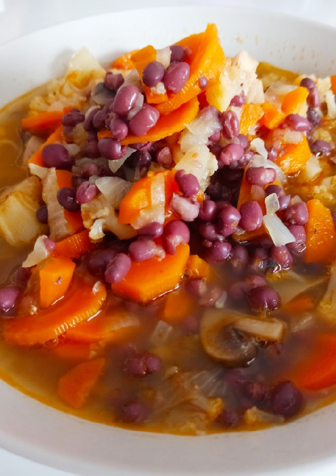 Una foto de Potaje de azukis con verduras