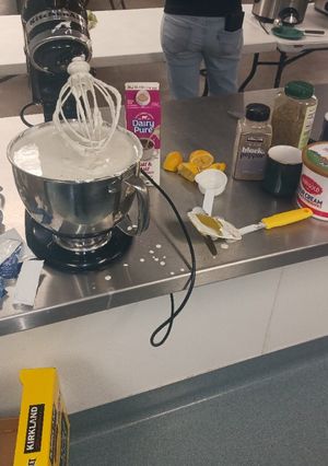 A picture of Well Ranch Dressing.