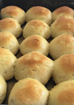 Una foto de Panes de cebolla rellenos
