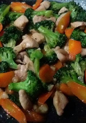 Foto resep Tumis brokoli + wortel