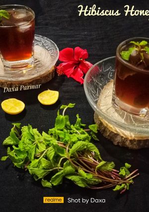 A picture of Hibiscus Honey Lemon Tea.