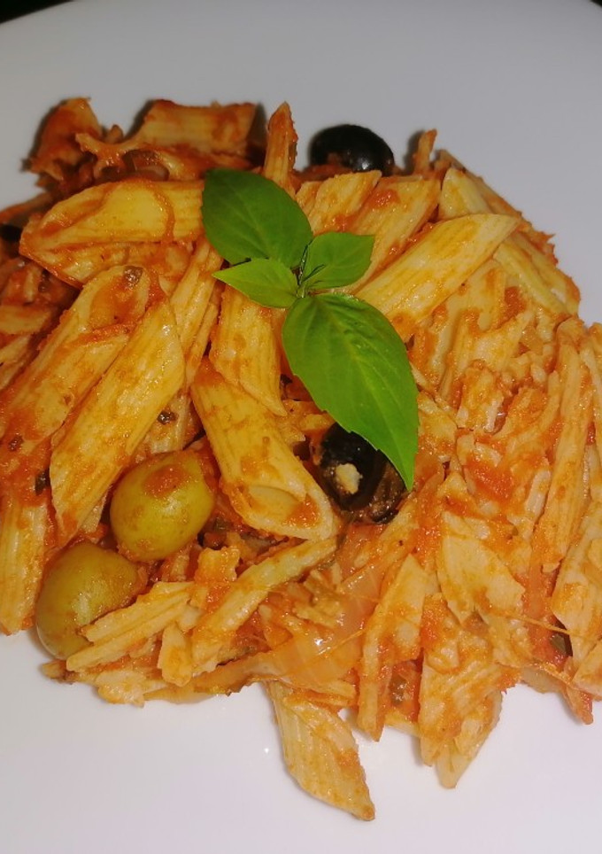 Una foto de Pasta a la puttanesca over heaven