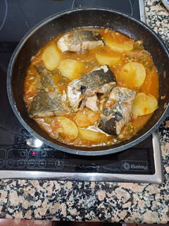 Una foto de Guiso de corvina con patatas