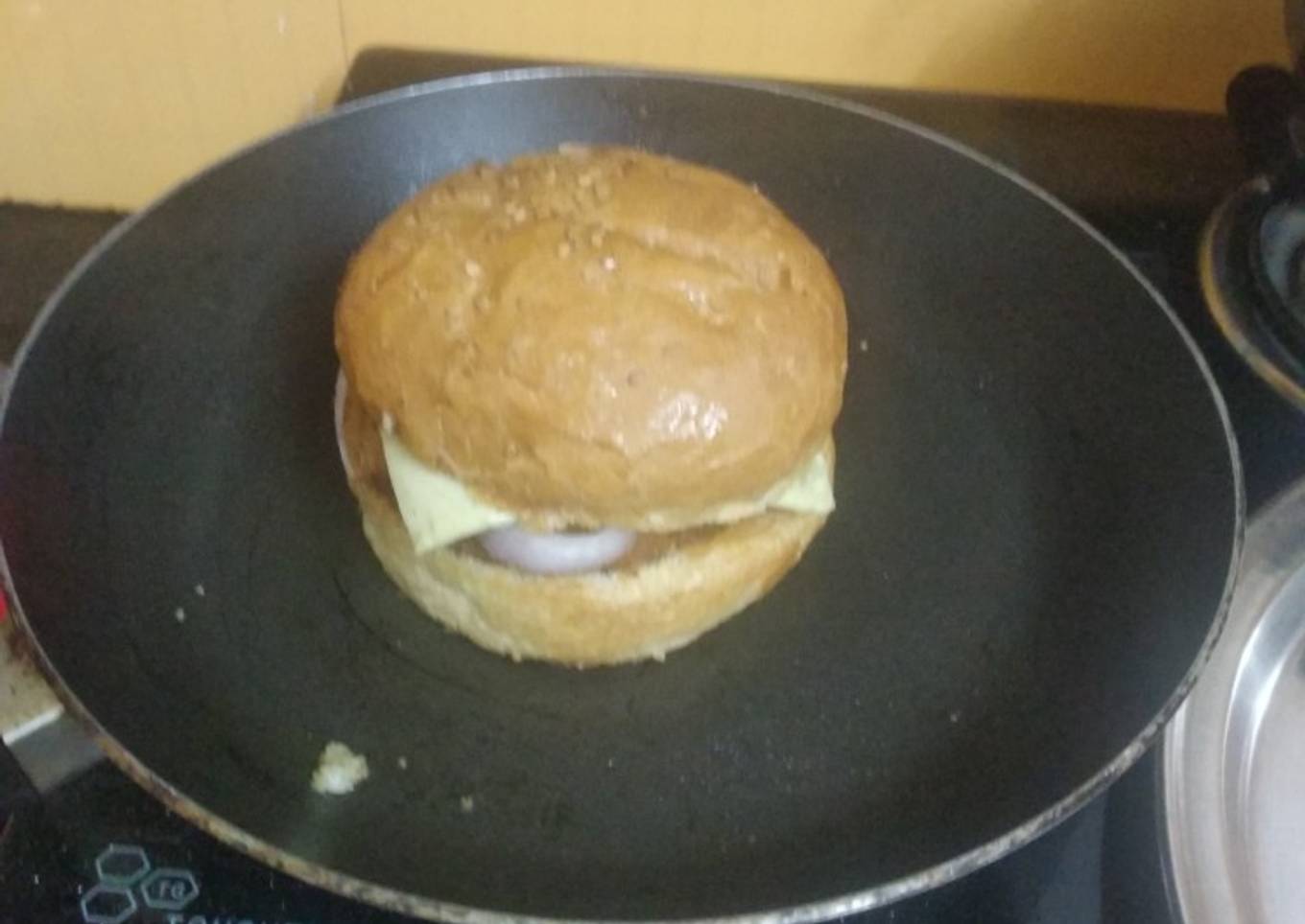 Aloo tikki burger