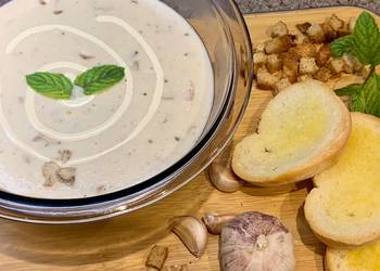 Easiest Way to Prepare Delicious Cream of mushroom soup
