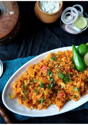 તવા પુલાવ (Tava Pulav Recipe in Gujarati) રેસીપી મુખ્ય ફોટો
