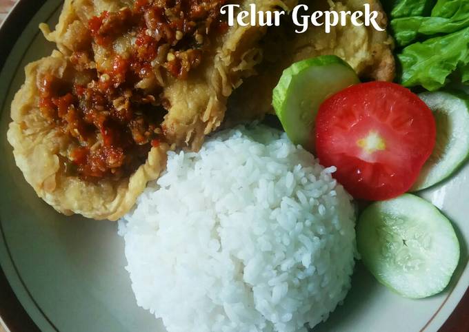 319. Telur Geprek