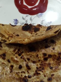 पनीर पराठा(paneer paratha recipe in hindi) रेसिपी मुख्य फोटो