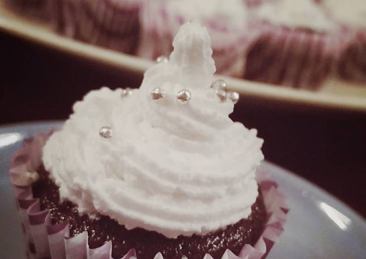 Beetroot velvet cupcakes