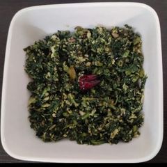 A picture of Kerala style Palak thoran.