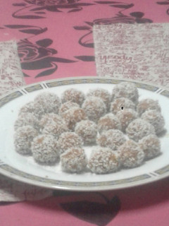 Una foto de Trufas de vainilla con dulce de leche fáciles😉