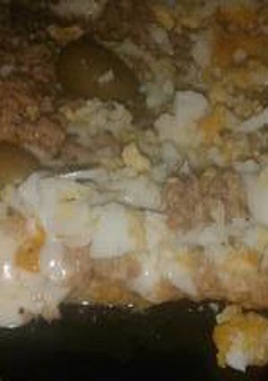 Una foto de Pizza de atún casera. Para una asadera