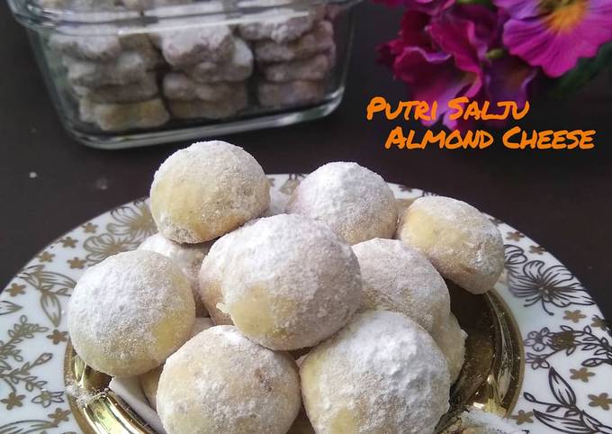 Putri Salju Almond Cheese