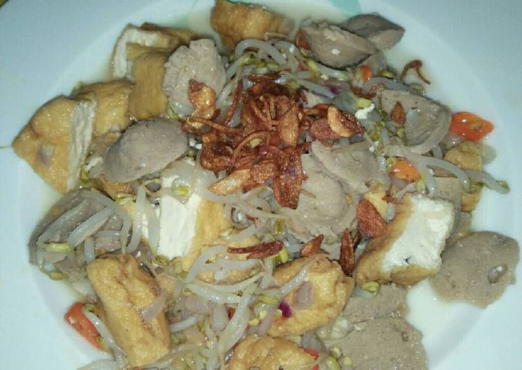 Tumis tahu, toge dan bakso