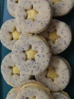 Citromkrémes mákos linzer recept fotója