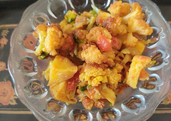 How to Prepare Homemade Mix veg cauliflower with potato sabzi