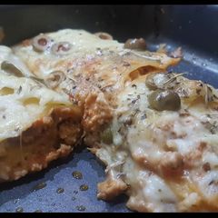 A picture of Chicken lasagne.
