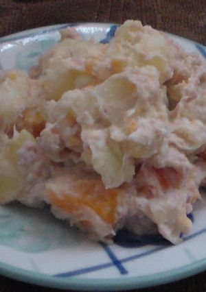 Una foto de Ensalada de atún con papas y zanahoria
