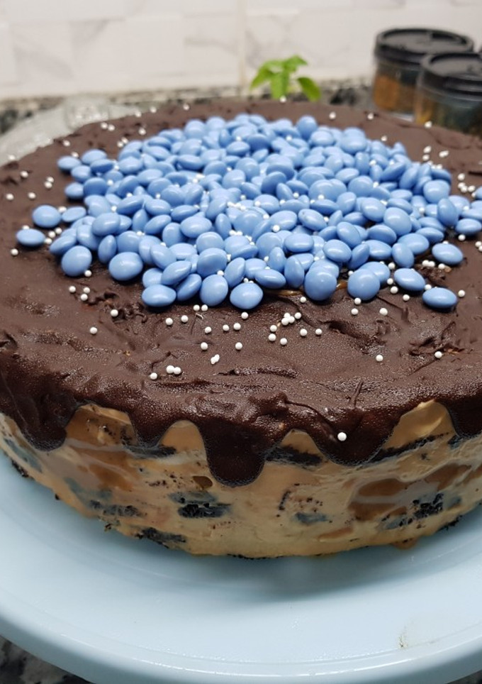 Una foto de Torta helada oreo con dulce de leche