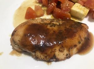 Una foto de Supremas de pollo con salsa de tamarindo