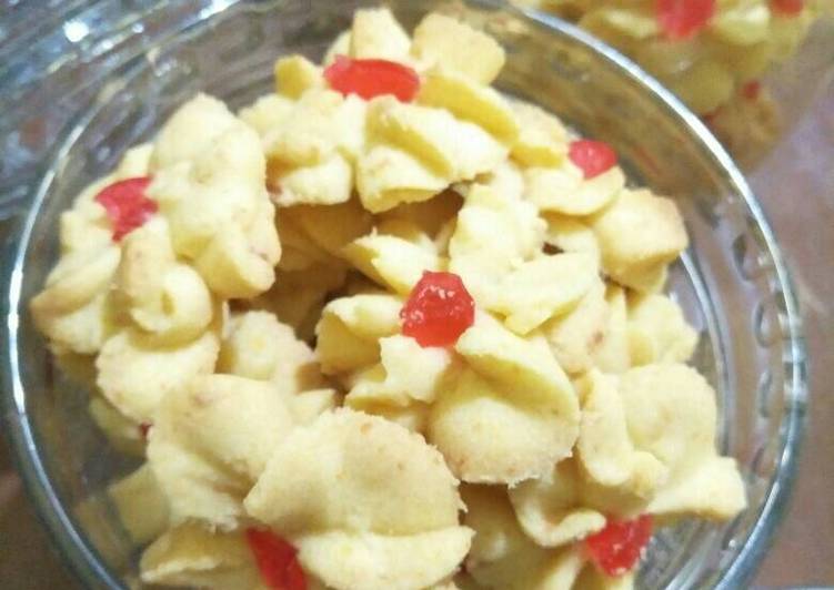 Resep Kue Semprit Mawar Anti Gagal