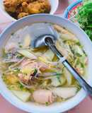 Canh chua gà nấu thơm