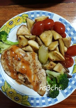 รูปของ อกไก่ย่างพริกไทยดำ เห็ดย่างเนย