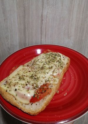 Una foto de Pizzeta en pan de ciabatta 🍕