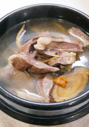電子鍋「豬心湯」溫補暖胃、好回甘。 的食譜成品照片