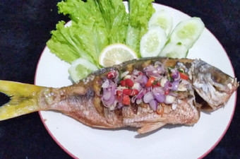 Cara Bikin Ikan ekor Kuning sambal matah🐋 Murah