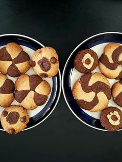 சாக்லேட் மலர் குக்கீ (Chocolate malar cookies recipe in tamil) செய்முறை முக்கிய புகைப்படம்