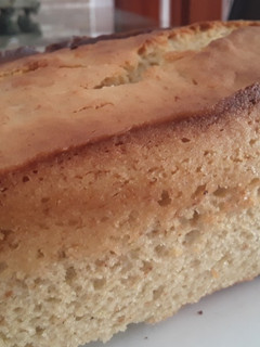 Una foto de Budín o pan de banano / banana sin huevos / vegano 😋😊🍌🎂🥧🍰🍌☕🍶🥛